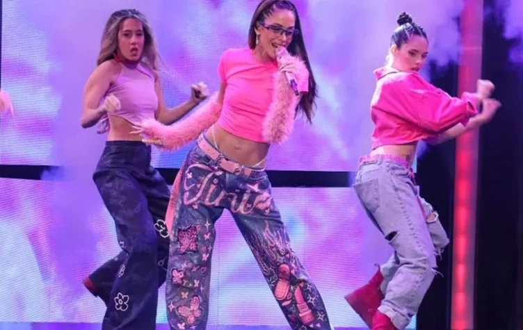 Se burlaron de Tini Stoessel en Paraguay y tuvieron que pedir disculpas