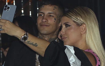 Por qué L-Gante eliminó una foto comprometedora con Wanda Nara a los minutos de publicarla