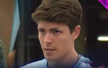 Descubran qué hace Marcos en la casa de Gran Hermano cuando nadie lo ve