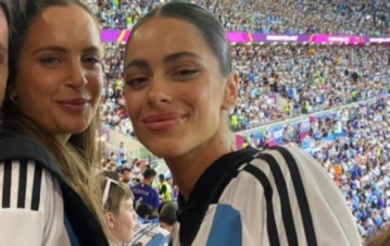 El look con el que Tini Stoessel apoyo a la Selección contra Australia