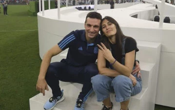 Enamorado y campeón: Lionel Scaloni mostró por primera vez a su esposa española
