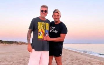 Marcelo Tinelli y el Tirri pasearon en un auto anfibio en pleno Mundial de Qatar: el video