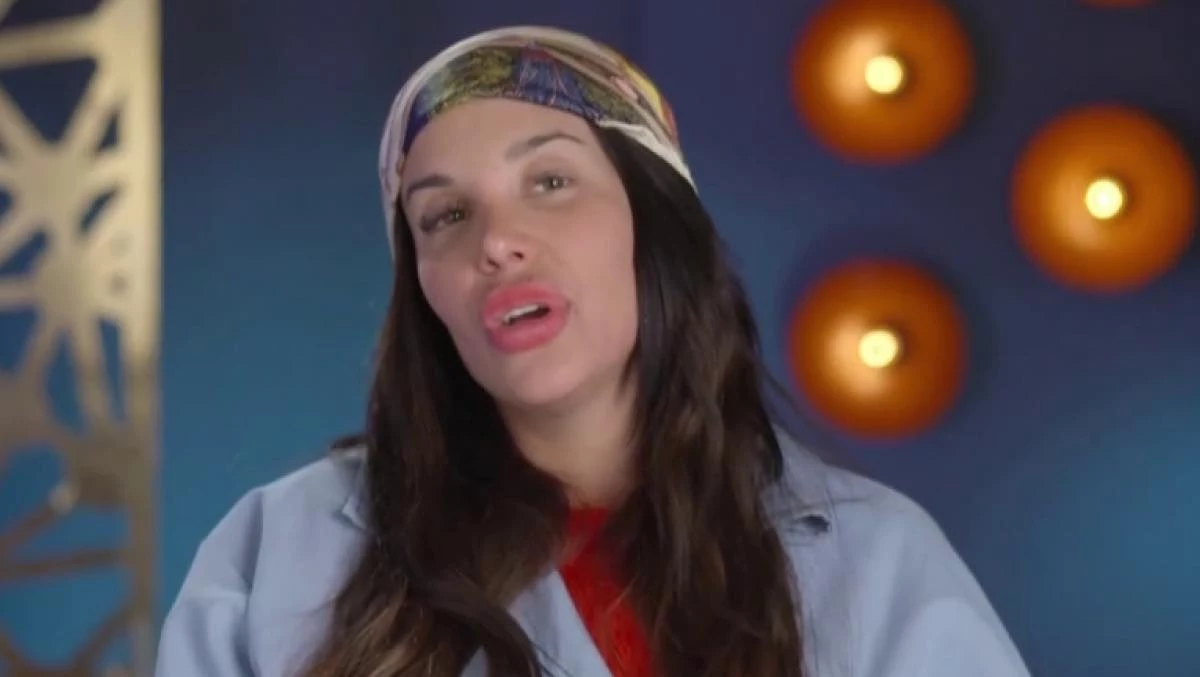 Charlotte en El Hotel de Los Famosos