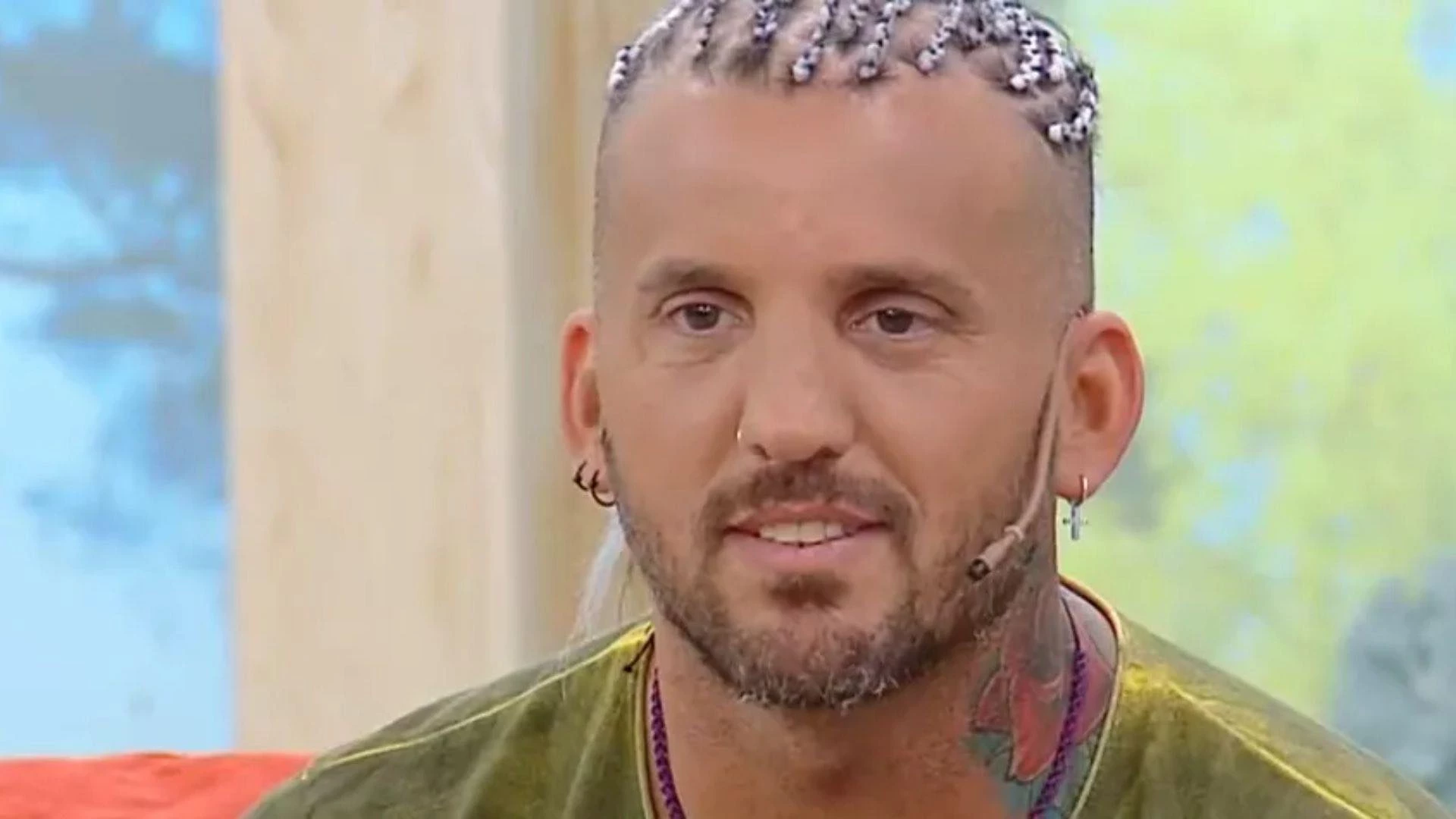 Juan no puede no ver a Alfa y Agustín