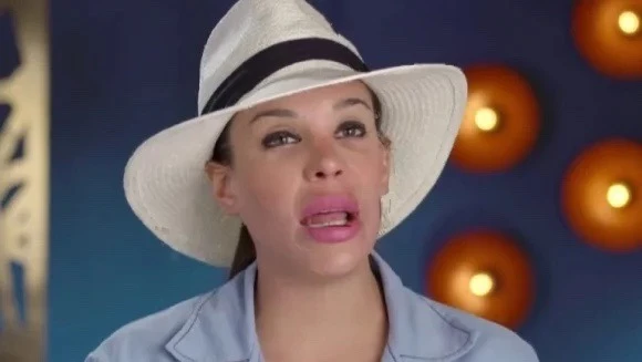 Charlotte en El Hotel de Los Famosos