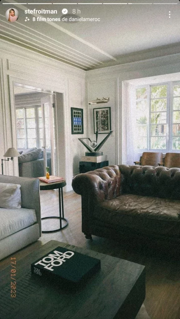 living de Stefi Roitman y Ricky Montaner