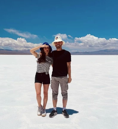 El novio francés de Valentina, la hermana de Marcos