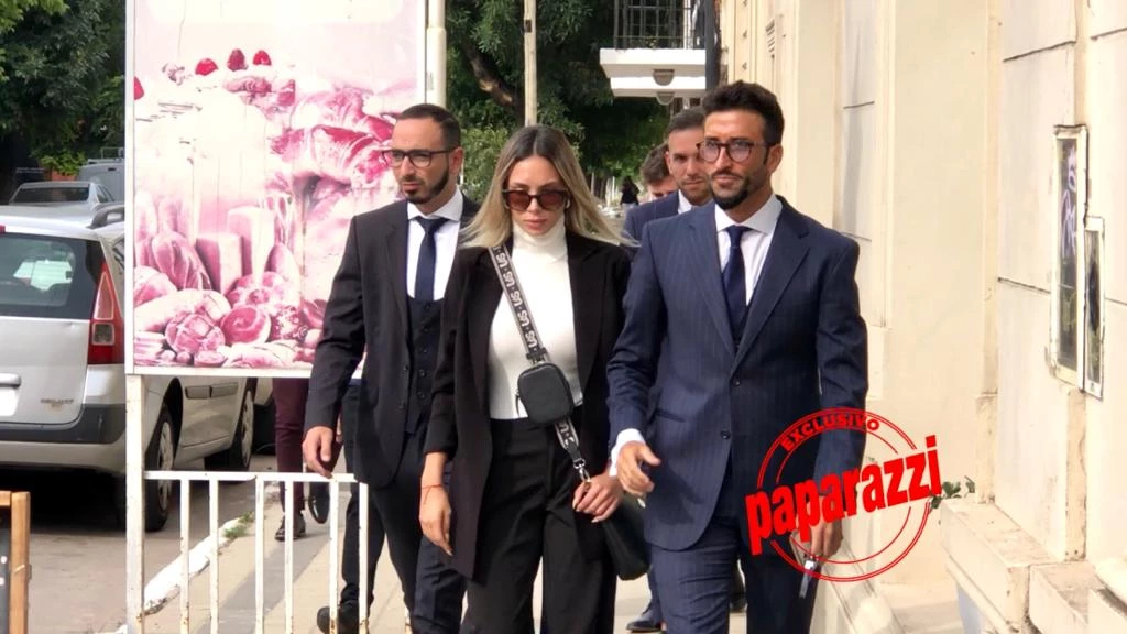 FLOR MOYANO LLEGANDO A LOS TRIBUNALES DE CAÑUELAS