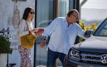 Las fotos del viaje secreto de Juana Viale y su nuevo novio millonario a Punta del Este