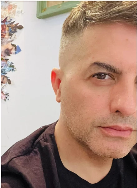 El cambio de look de Ángel de Brito