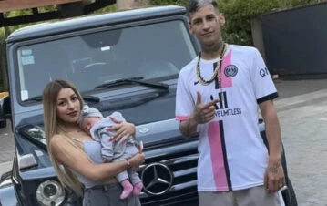 El polémico muñeco que Tamara Baéz y L-Gante le regalaron a su hija 