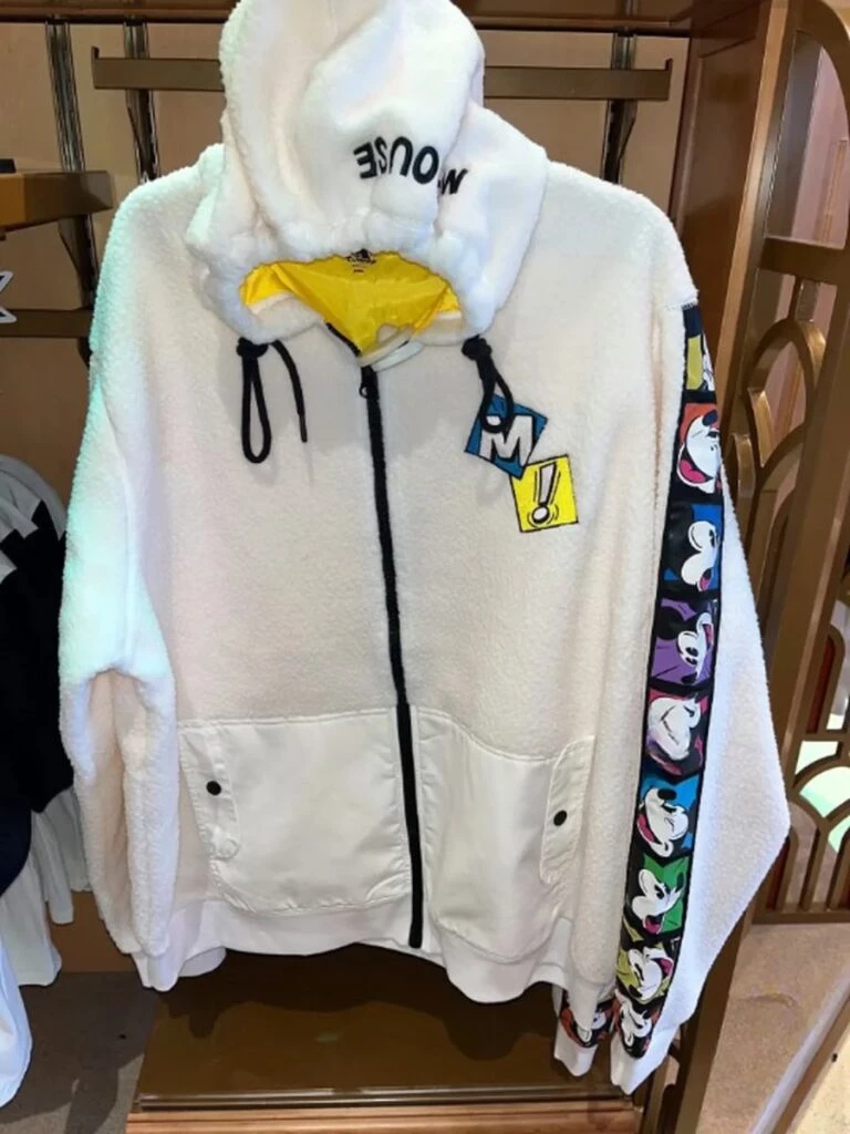 La campera que se compró Antonela Roccuzzo