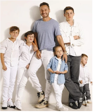 Vicuña y sus hijos. Crédito: Gabriel Machado/Velvet.