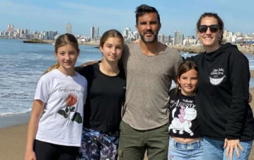 Las fotos del viaje de Fabián Cubero y Mica Viciconte con las tres hijas de Nicole Neumann 