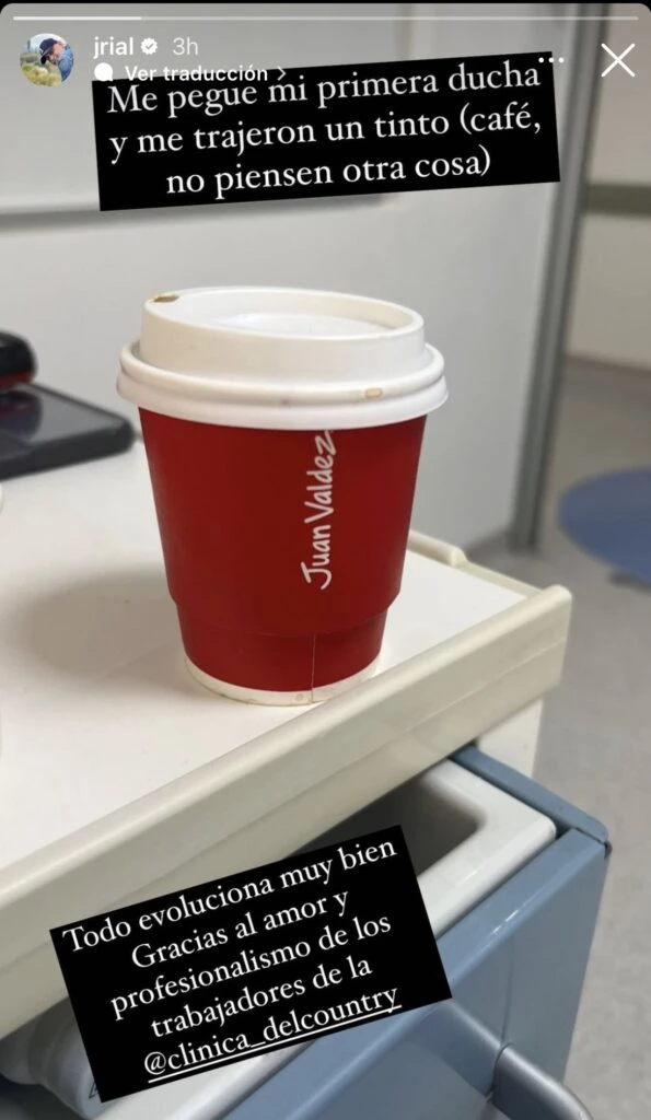 EN COLOMBIA, UN TINTO ES UN CAFE. ENTONCES, RIAL SE TOMO UN FECA, NO UN VINO.