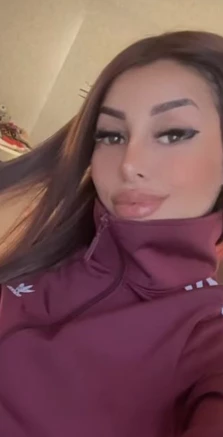 Así quedaron las pestañas de Tamara Báez