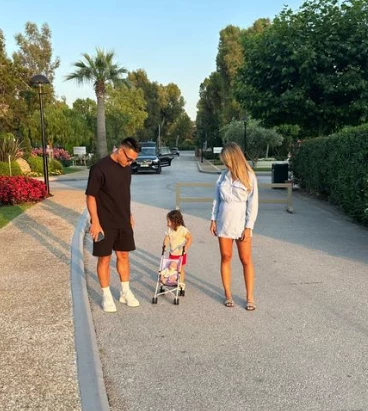 Lautaro Martínez y su familia de vacaciones
