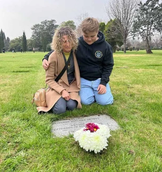 Maru Botana visitó la tumba de su hijo