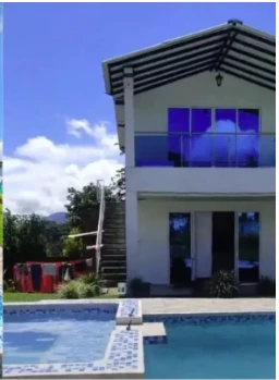 La mansión de la familia de Sebastián Villa