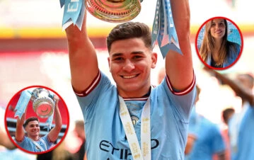 El íntimo festejo de Julián Álvarez tras volver a salir campeón en Inglaterra y junto a su novia