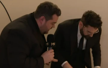 Damián Betular le quemó la camisa a Darío Barassi en los Martín Fierro: el video