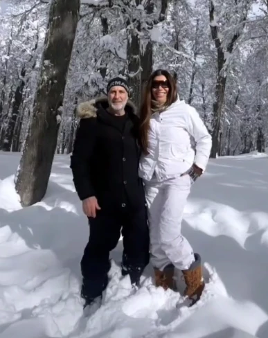 Flor de la V con su marido en Bariloche de vacaciones
