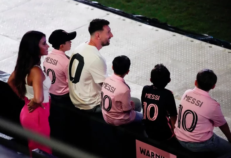 El look de Antonela Roccuzzo