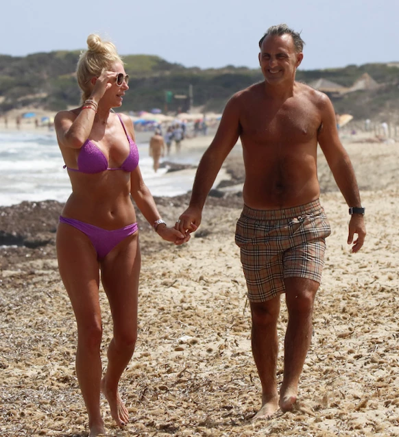 Yanina Latorre y Diego Latorre muy enamorados en sus vacaciones