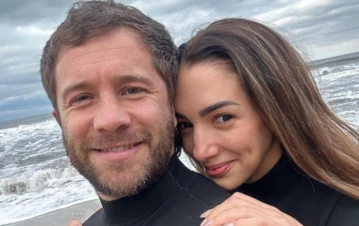 Thelma Fardín mostró fotos íntimas de Tacho Riera y contó lo que siente por él