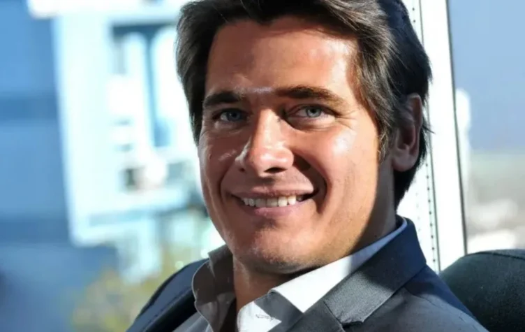 El romance olvidaado de Guillermo Andino.