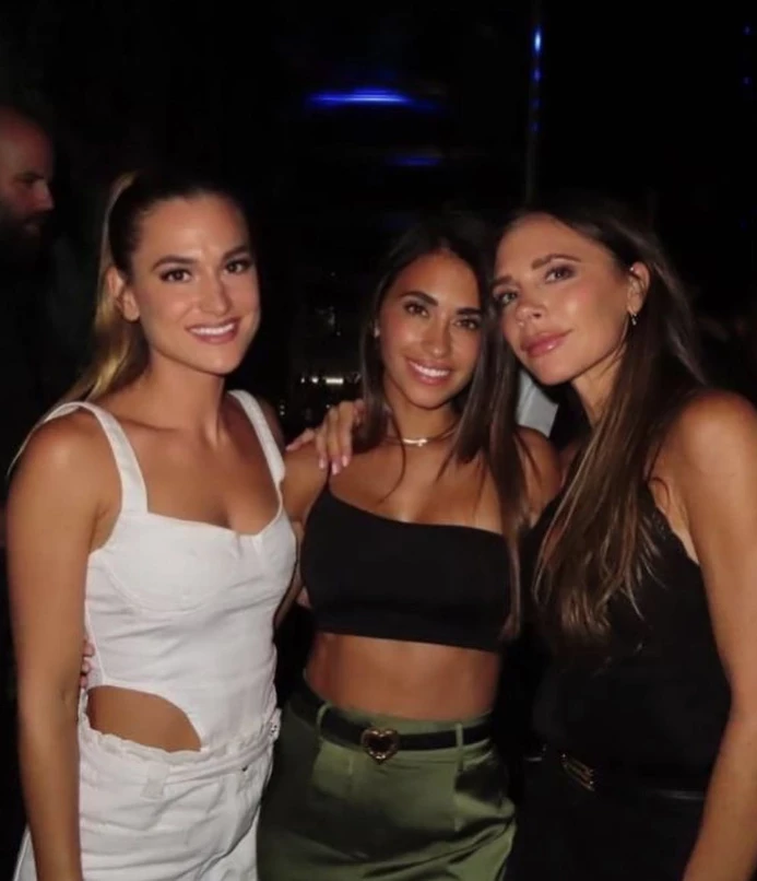 Antonela Roccuzzo y sus amigas en un boliche de Miami
