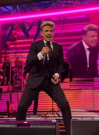 Luis Miguel recibió la visita de Cristian Castro en su último show