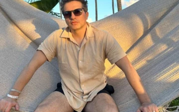 La foto de Ángel de Brito en la playa que llamó la atención por un detalle: "Se esconden"
