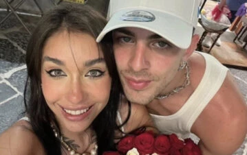 Por qué María Becerra y su novio Rei duermen en un sillón y no en la cama: "Tenemos el..."