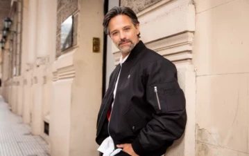 De qué trabaja Iván González, el galancito de la TV, en París: "Desde hace 8 años que..."