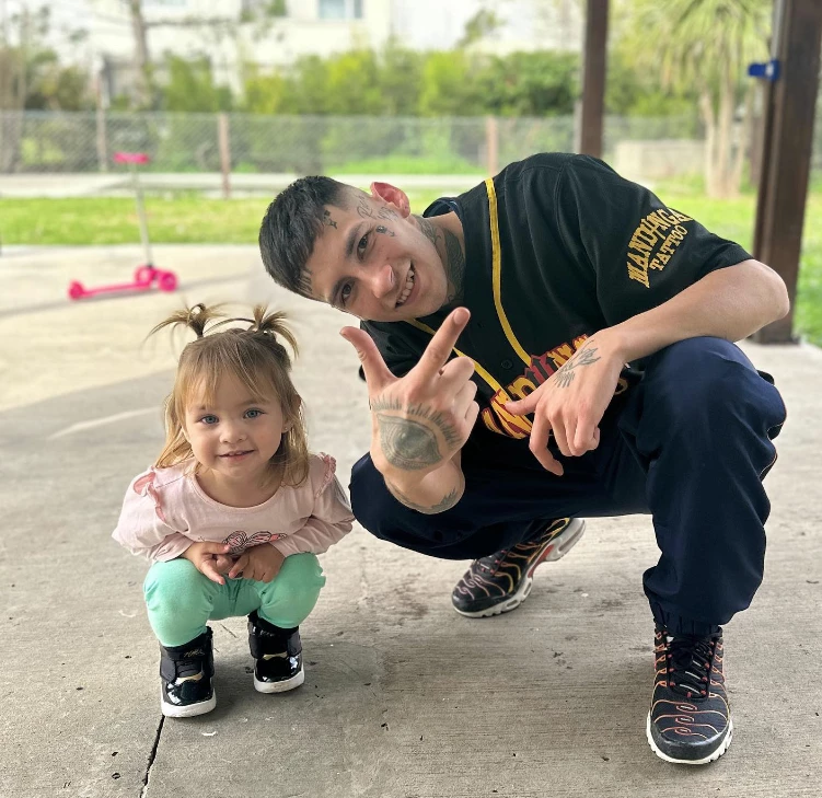 El reencuentro de L-Gante con su hija Jamaica