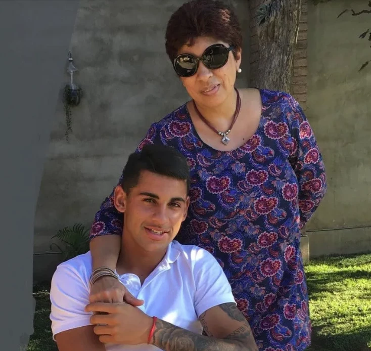 Cuti Romero con su mamá Rosa