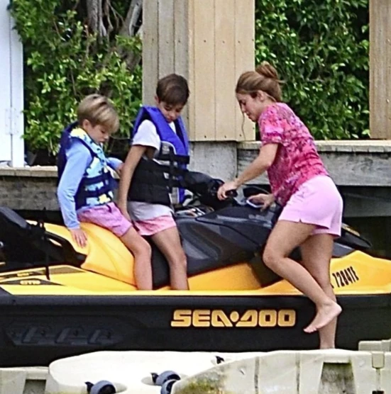 El incidente de Shakira con su moto de agua