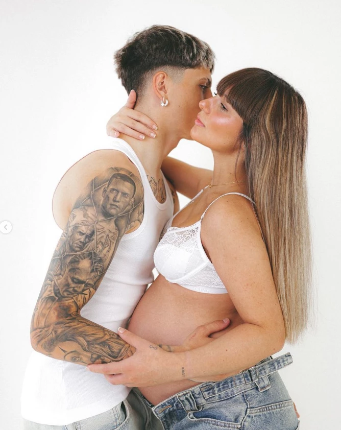 Alejandro Garnacho y su novia hicieron fotos