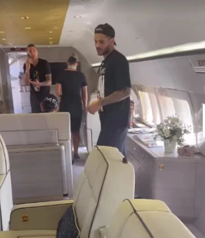 Icardi en su jet privado