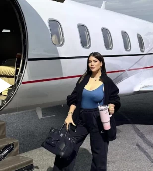 El jet privado de Wanda Nara