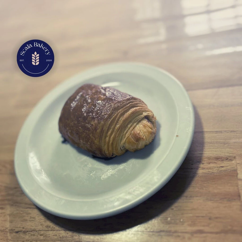 EL PAN DE CHOCOLATE (PAU AU CHOCOLAT), MEJOR QUE EN FRANCIA. SI, UN CLASICO: UN SCALONI GANANDOLE A FRANCIA.