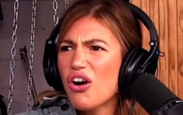 El insólito momento que protagonizó Stefi Roitman al imitar a Esmeralda Mitre lengüeteando el celular