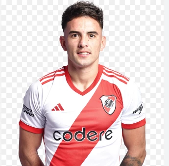 ENZO DIAZ CON LA CAMISETA DE RIVER. HIZO UN GOL EN LA BOMBOMERA Y SE GANO EL CORAZON DE LOS SIMPATIZANTES MILLONARIOS.