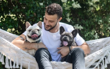 Las tiernas fotos de Diego Leuco con sus mascotas tras su separación de Sofi Martínez