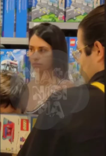 Antonela Roccuzzo de compras por Miami tras la crisis con Messi