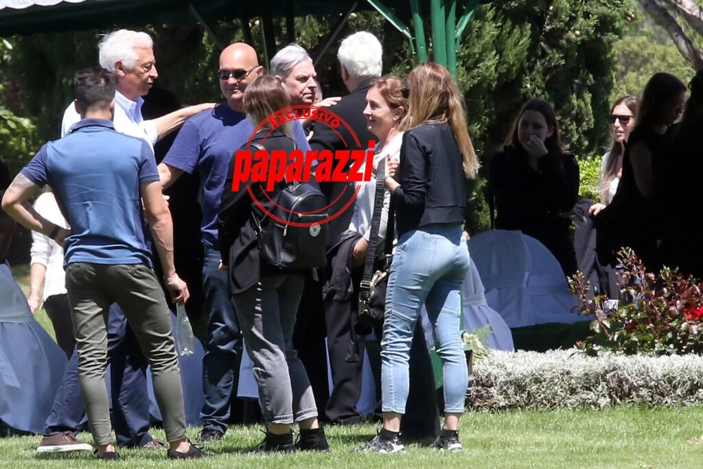 Carlos Monti en la despedida a su esposa