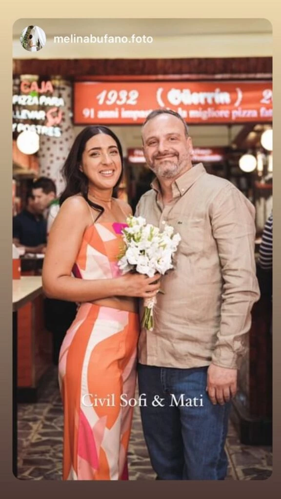 DESPUES DE DAR EL SI, CASTAÑEDA Y SOFIA FESTEJARON MORANDO PIZZA EN GUERRIN.