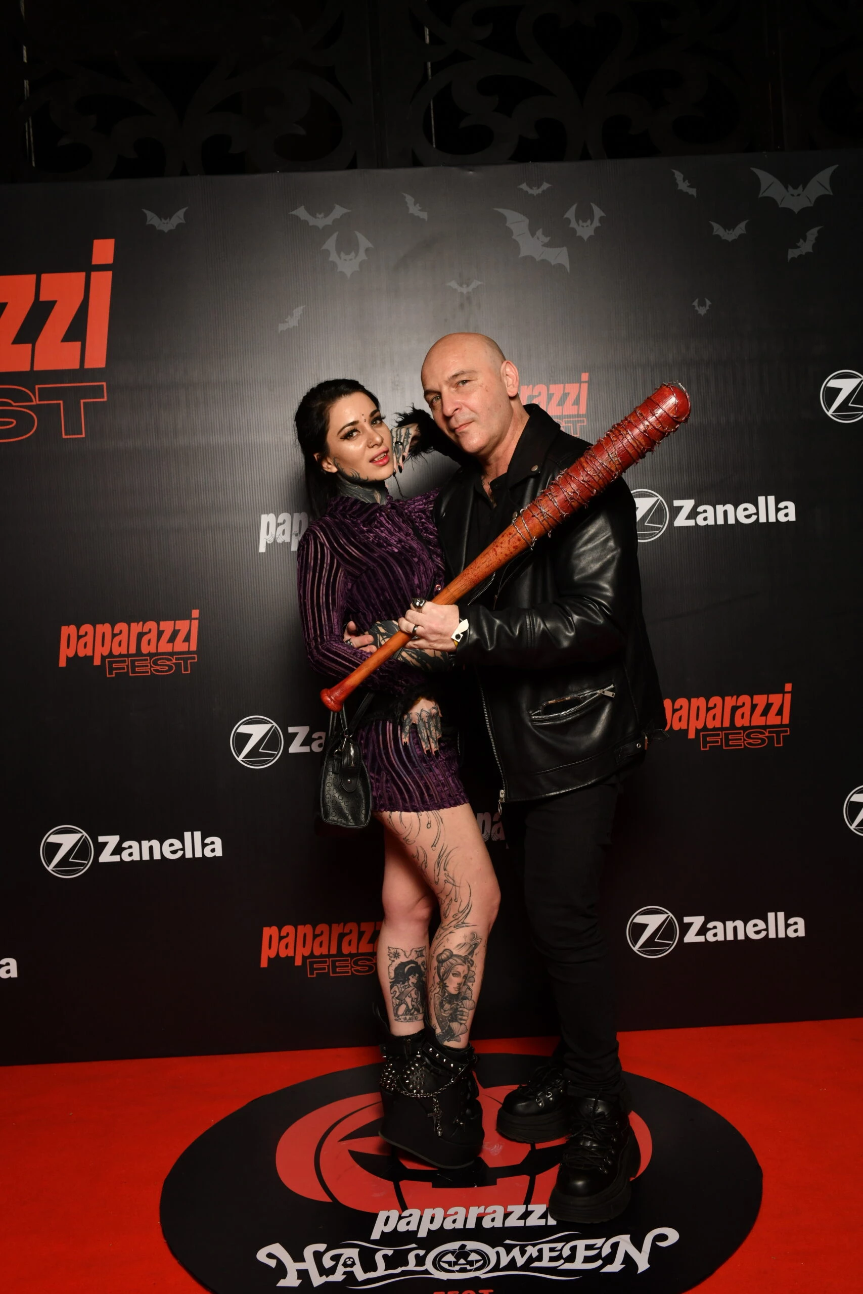 Alexis Puig y su pareja en la Paparazzi Fest 2023