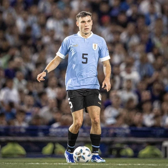 UGARTE, EL JUGADOR URUGUAYO QUE HIZO EL GESTO QUE SACO A MESSI Y A DE PAUL